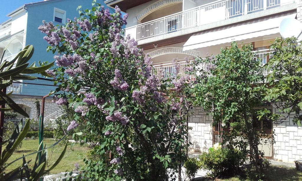 Apartment Lucija Dramalj Exterior foto